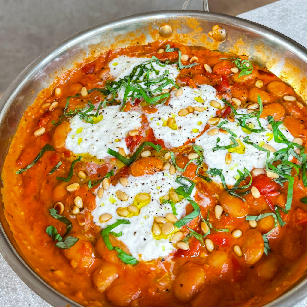 pupeles-kreminiame-pomidoru-padaze