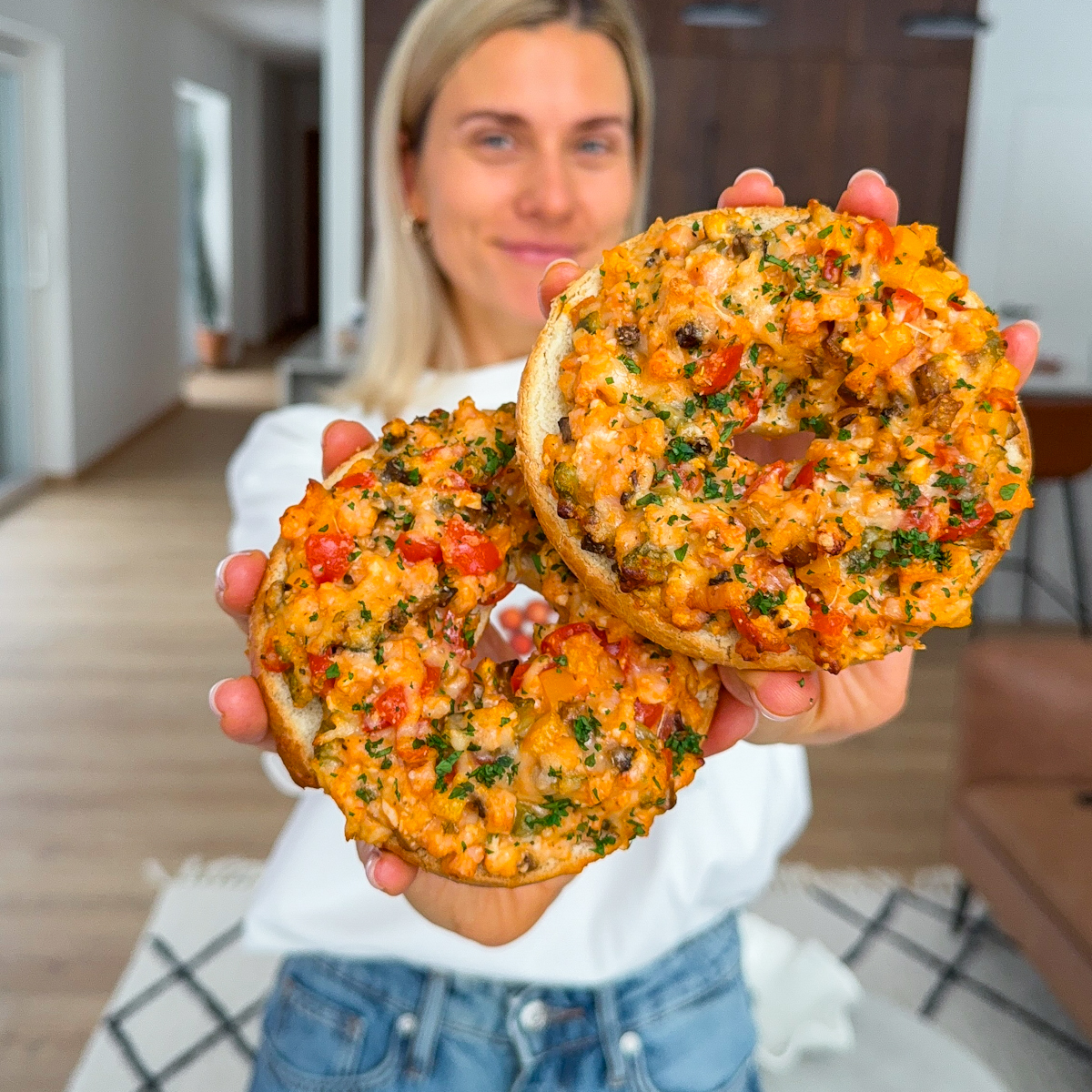 skaniausi-pusryciu-beigeliai-karsti-sumustiniai