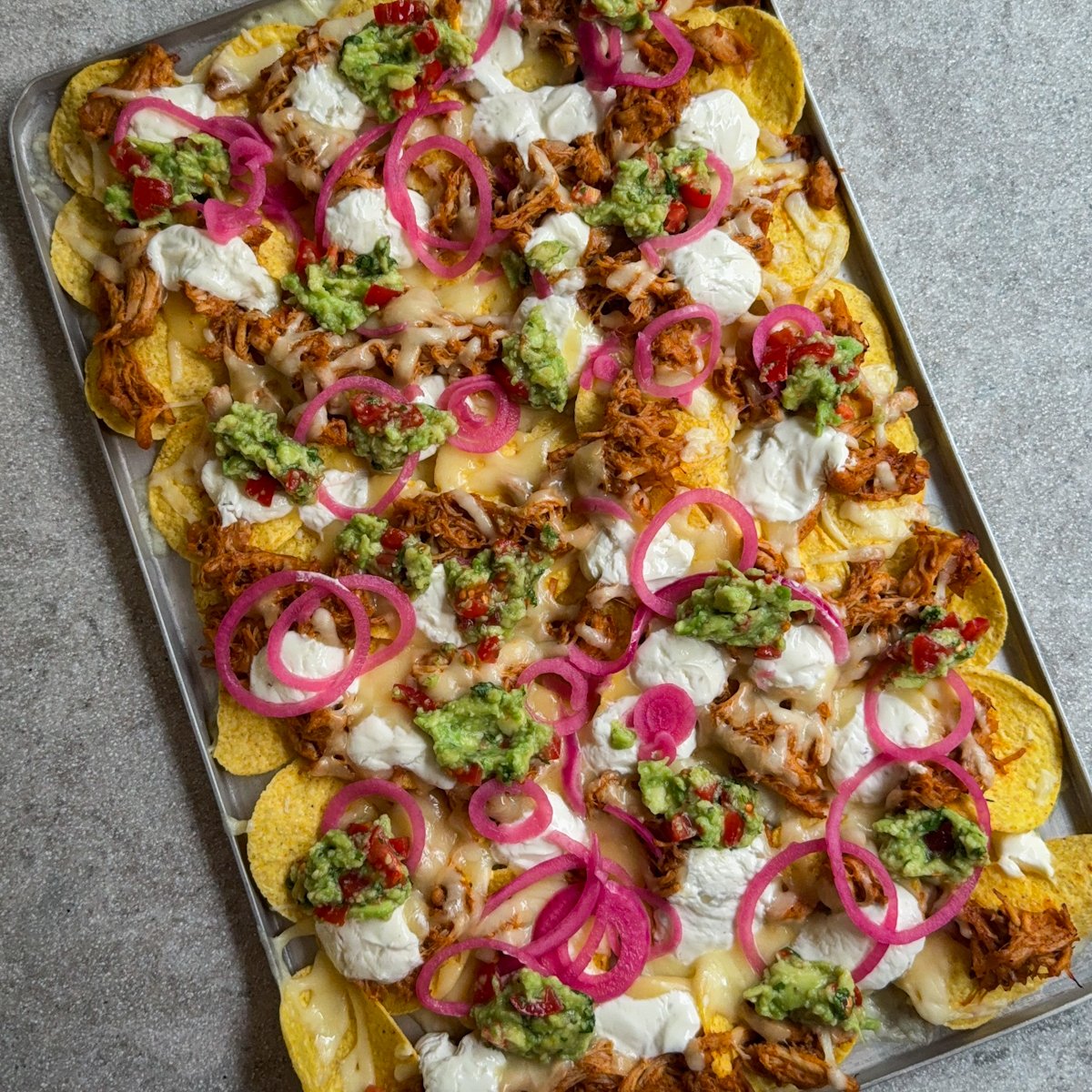NACHOS SU PLĖŠYTA VIŠTIENA